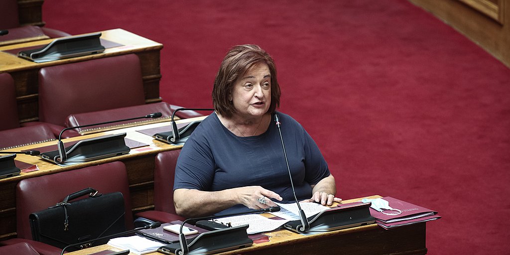 Two New Democracy Lawmakers Won't Back Child Custody Bill | greece , politics