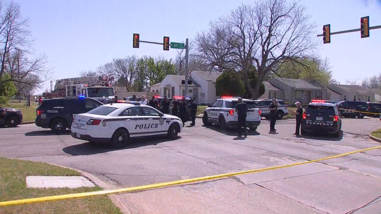 Tulsa Police Engaged In Hostage Situation With Shooting Suspect, At Least 2 Injured